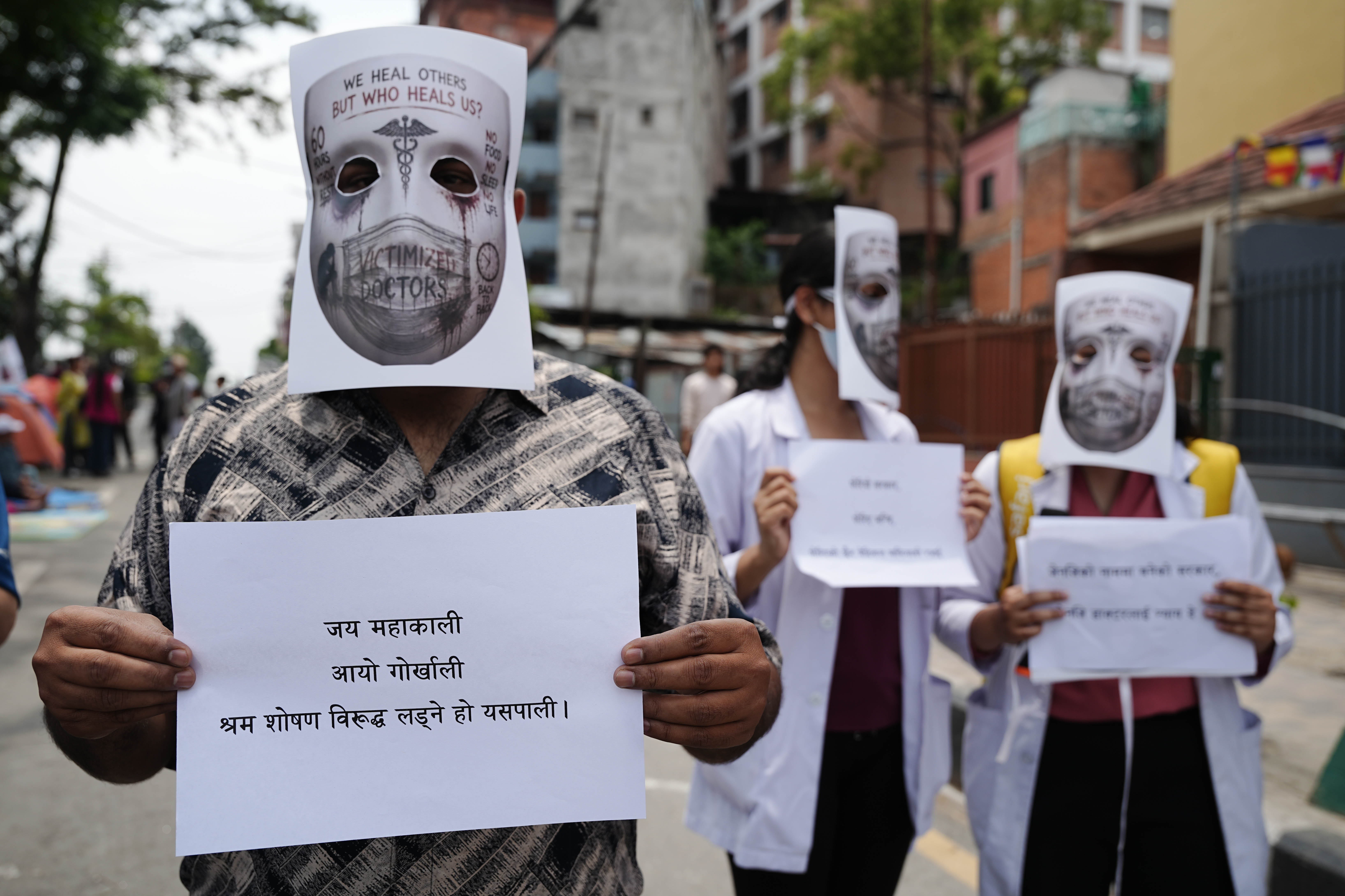 genz-doctors-protest-govt-83-230 (5).jpg
